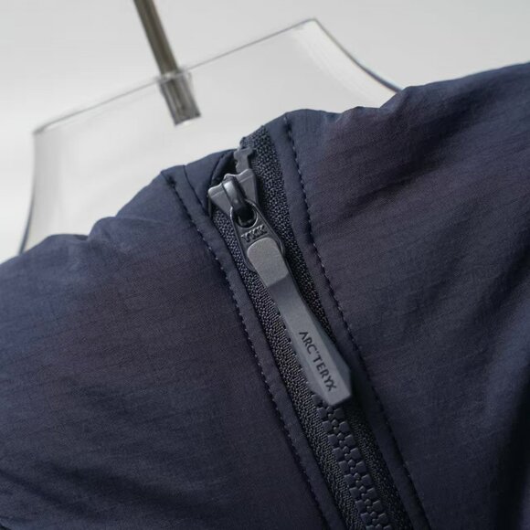 Arc'teryx Navy Blue Lightweight Hooded Jacket - Outdoor & Casual Essential - Picture 6 of 8